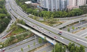 把脉”市政道路　守护出行安全